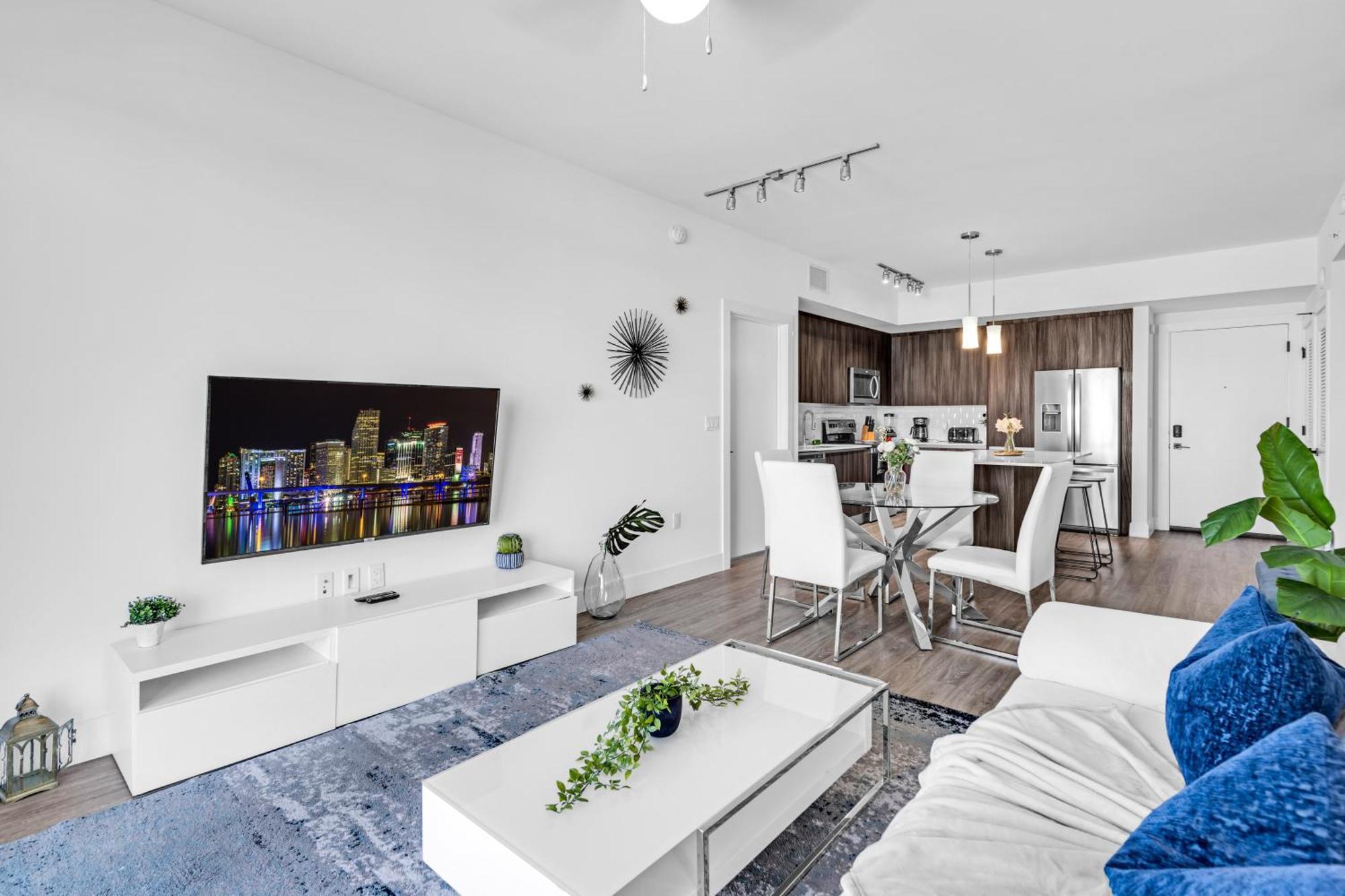 Amazing 2 Bedroom Unit In Doral Miami With Free Parking Hialeah Gardens Eksteriør bilde