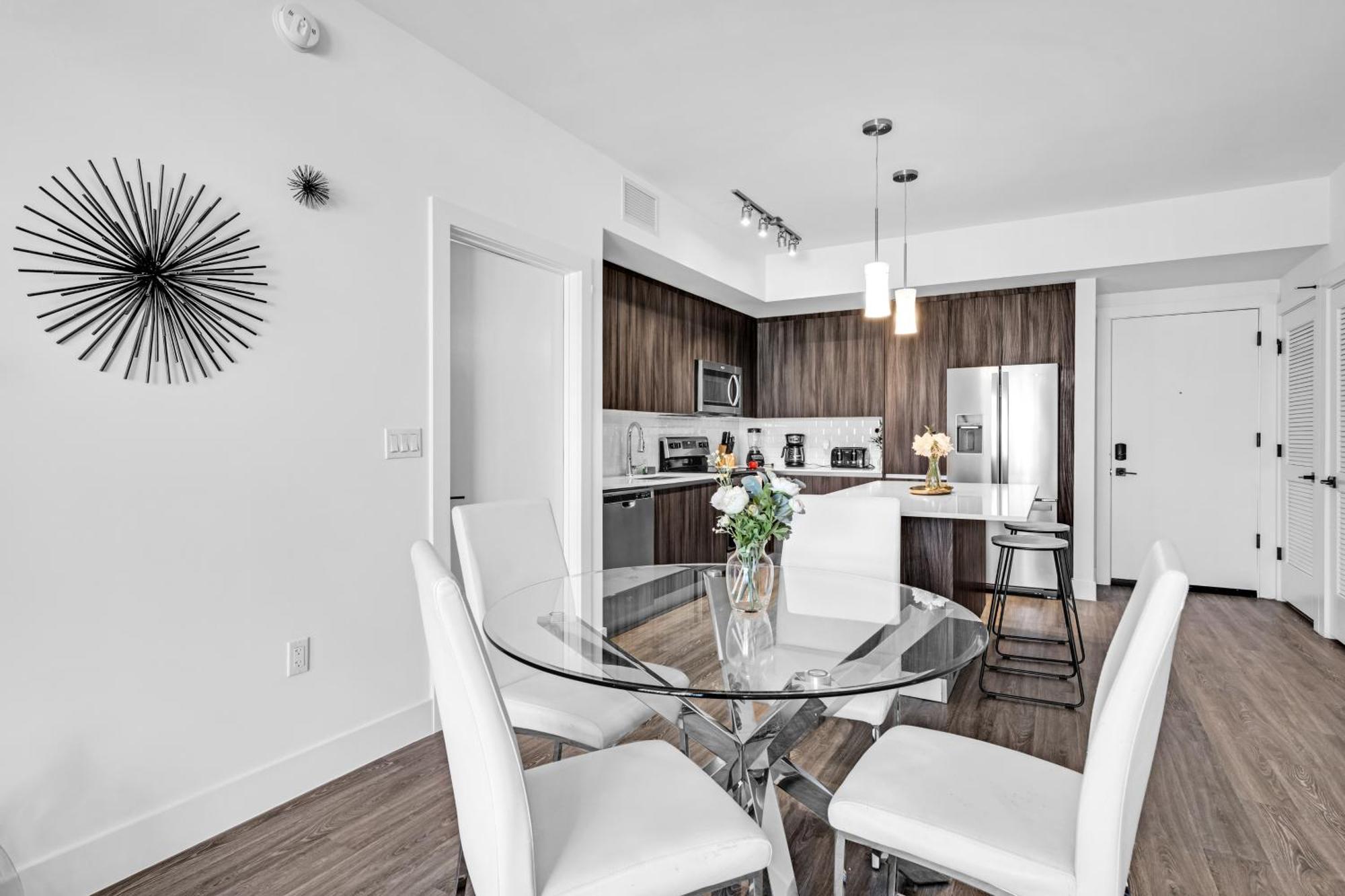 Amazing 2 Bedroom Unit In Doral Miami With Free Parking Hialeah Gardens Eksteriør bilde