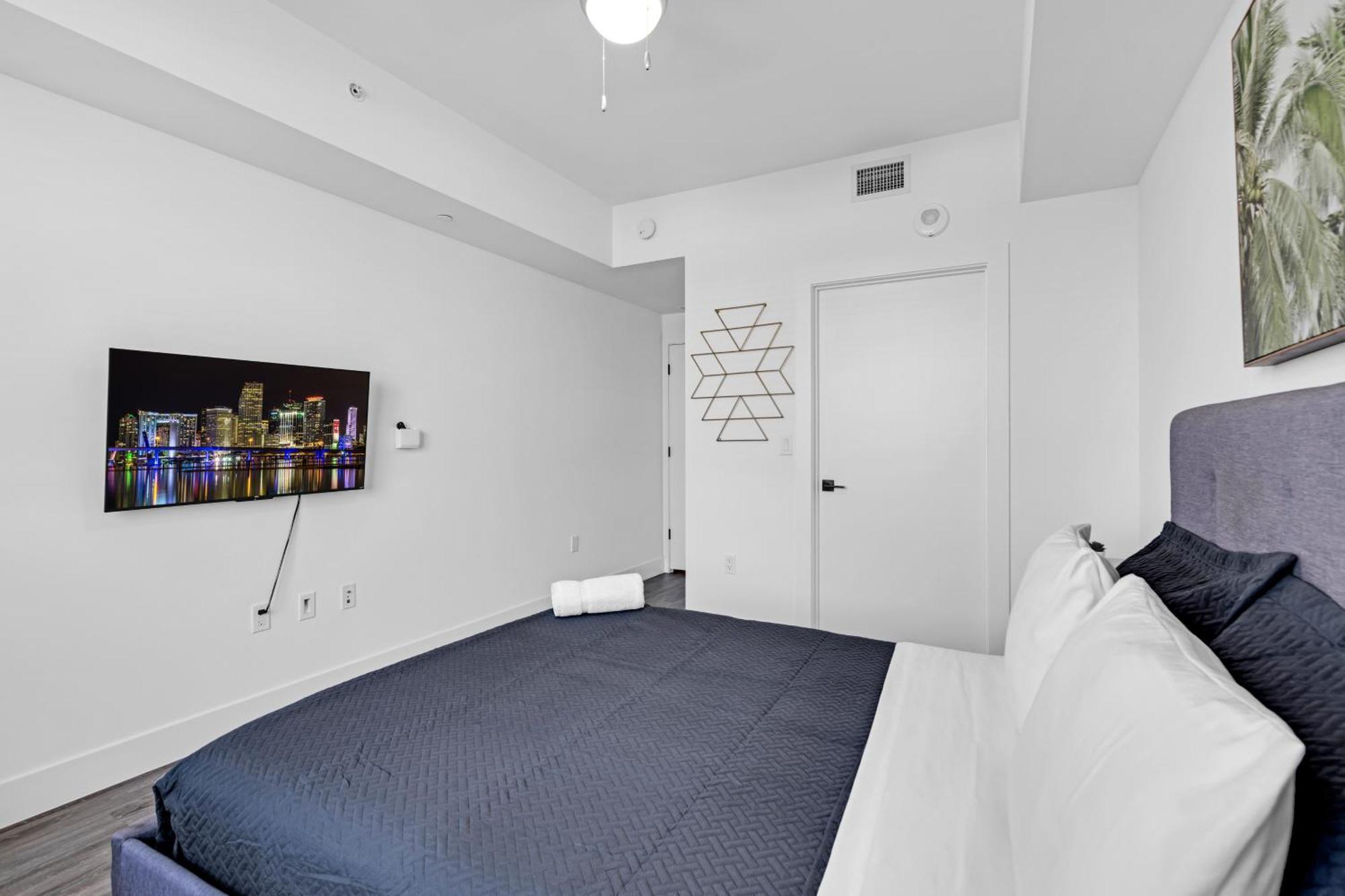 Amazing 2 Bedroom Unit In Doral Miami With Free Parking Hialeah Gardens Eksteriør bilde