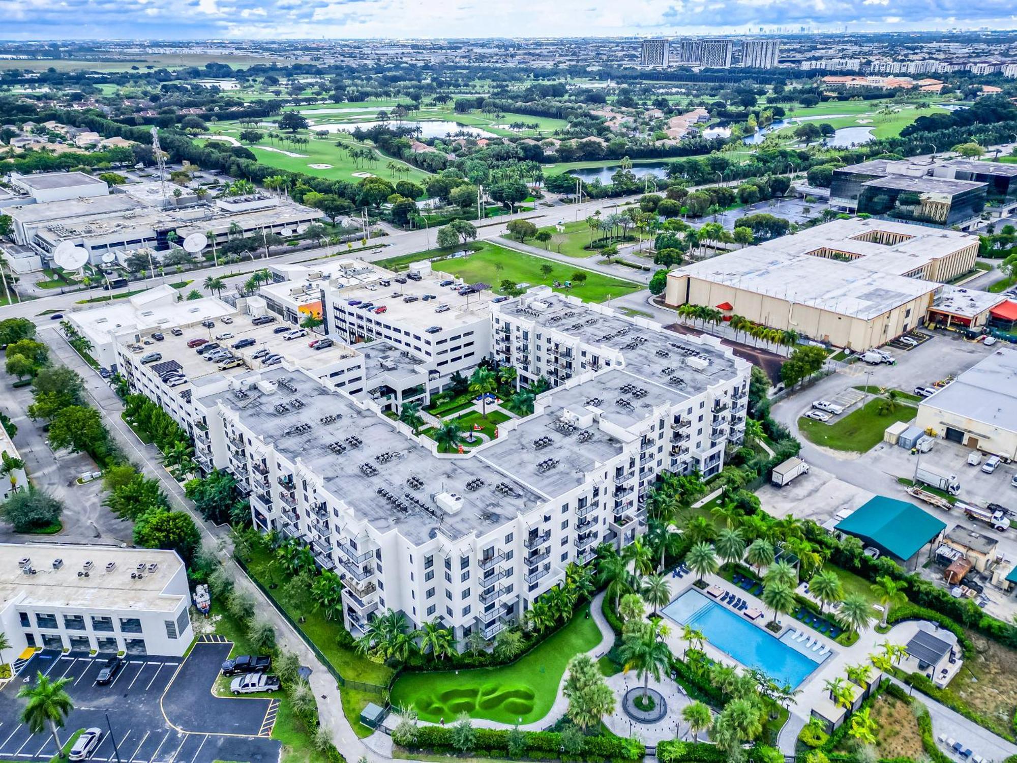 Amazing 2 Bedroom Unit In Doral Miami With Free Parking Hialeah Gardens Eksteriør bilde